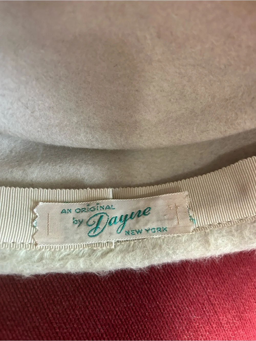 Dayire New York Vintage Plush Cream Faux-Fur Women's Hat - Soft Textured Beret